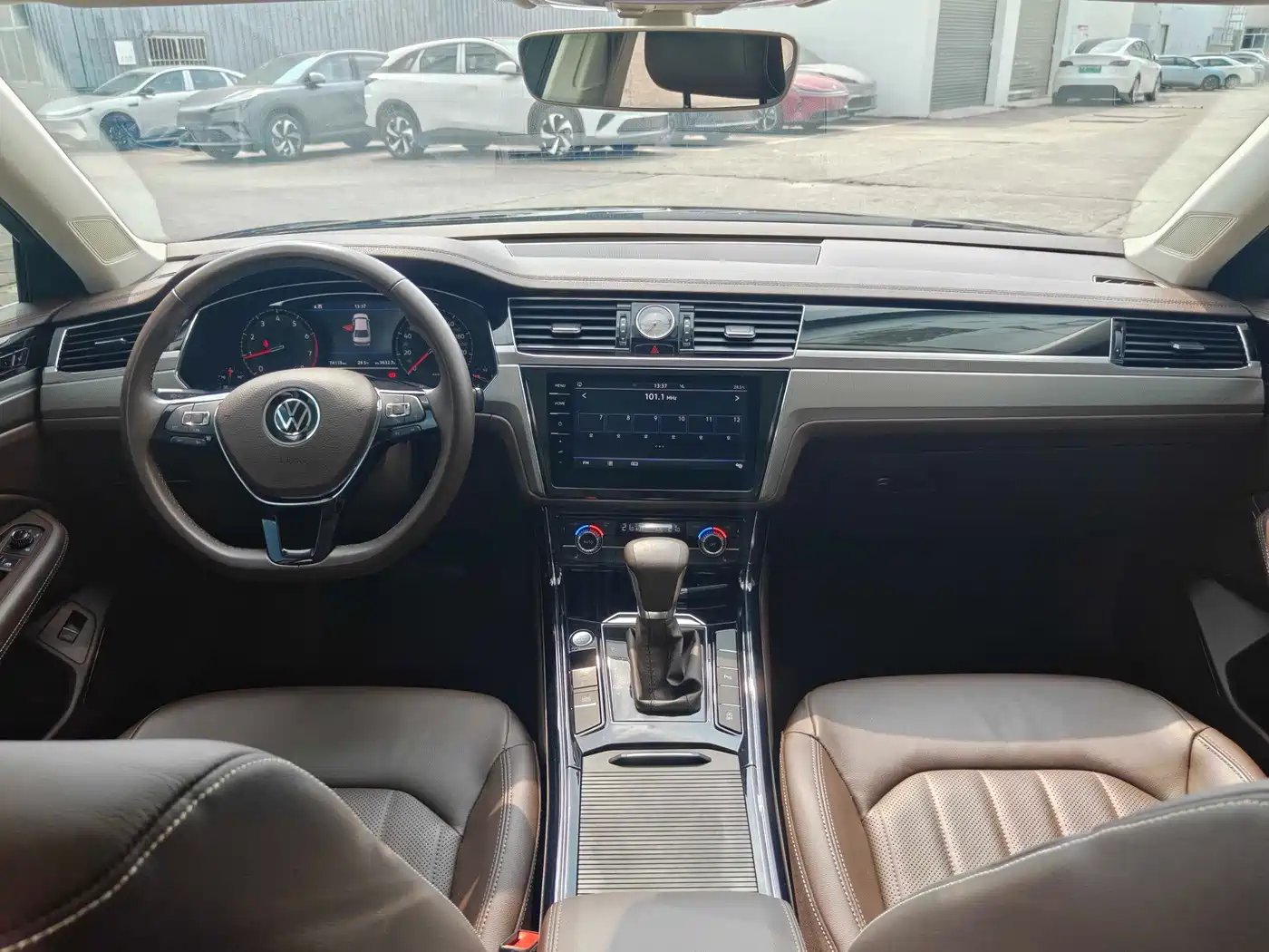 Volkswagen Phideon 2023 2021 380TSI Luxury Edition