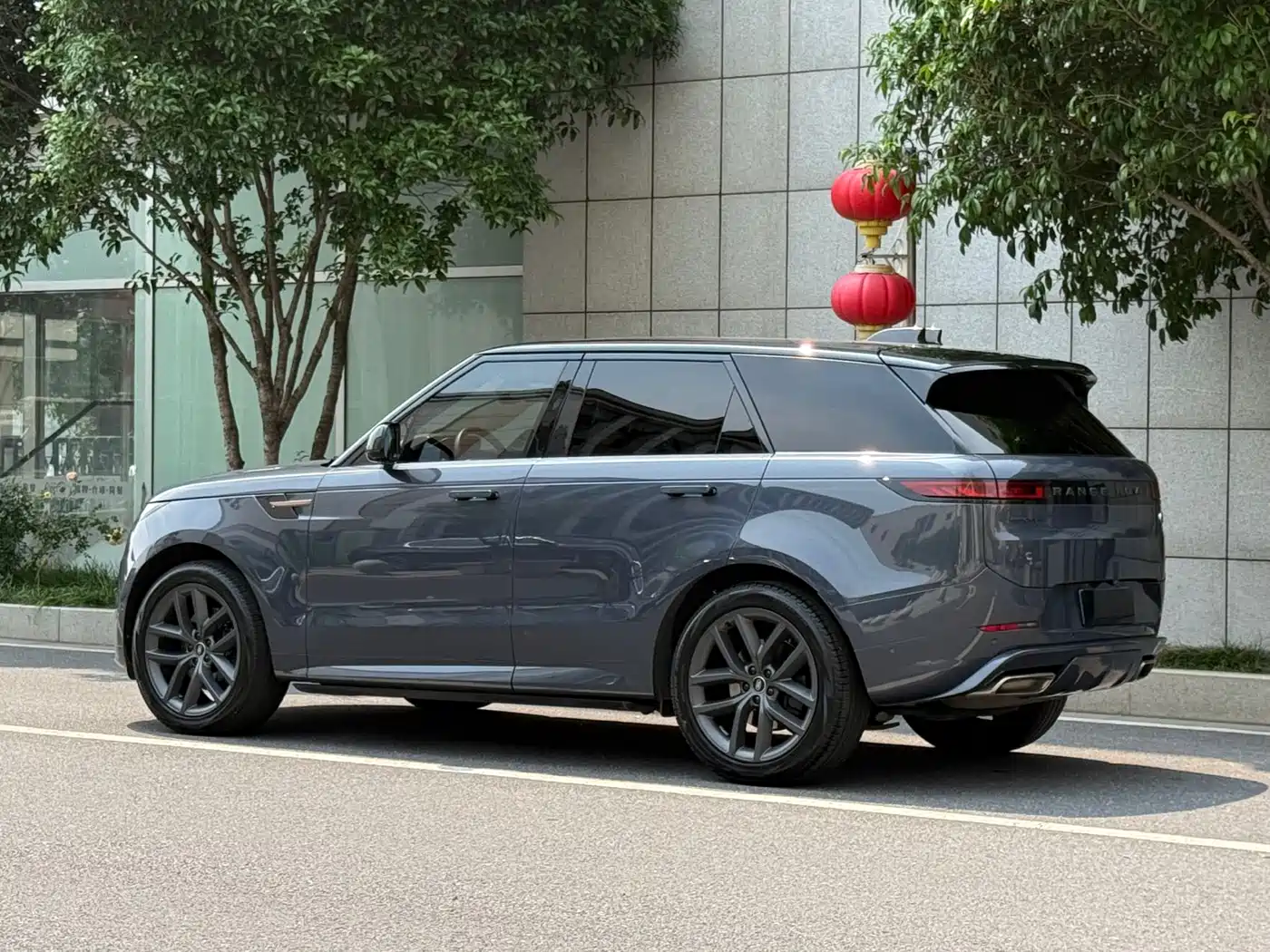 Land Rover Range Rover Sport 2023 400PS Dynamic HSE фото 4