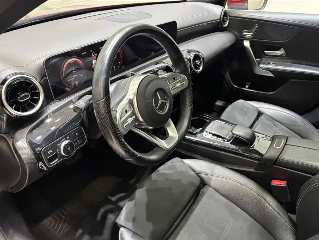 Mercedes-Benz A-Class 2020 A 200 L Sport Sedan фото 12