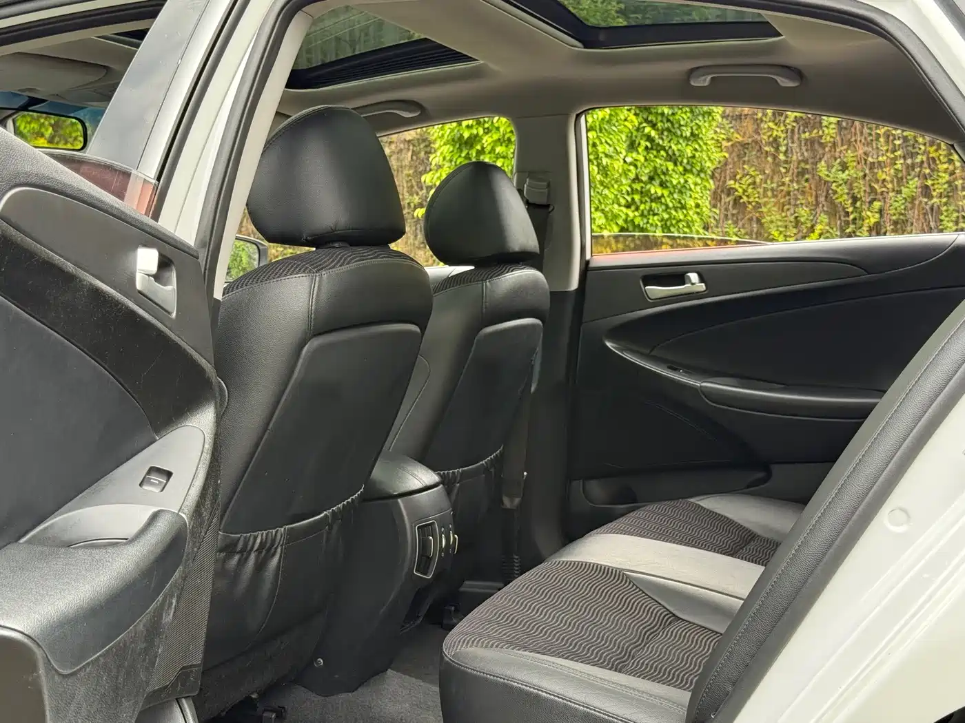 Hyundai Sonata 2013 2013 Model 2.0L Automatic Leading Edition