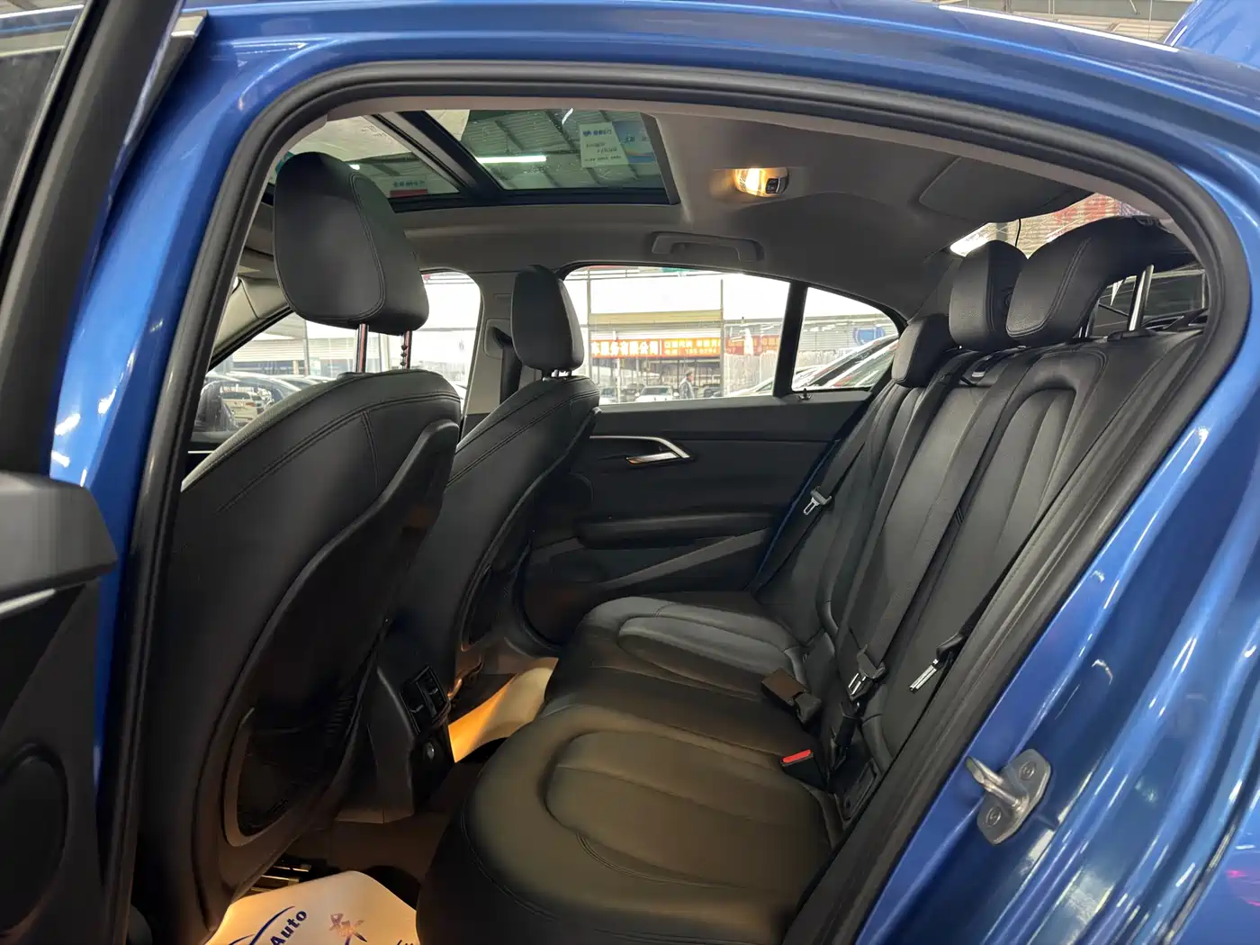 BMW 1 Series 2019 118i M Sport Package фото 8