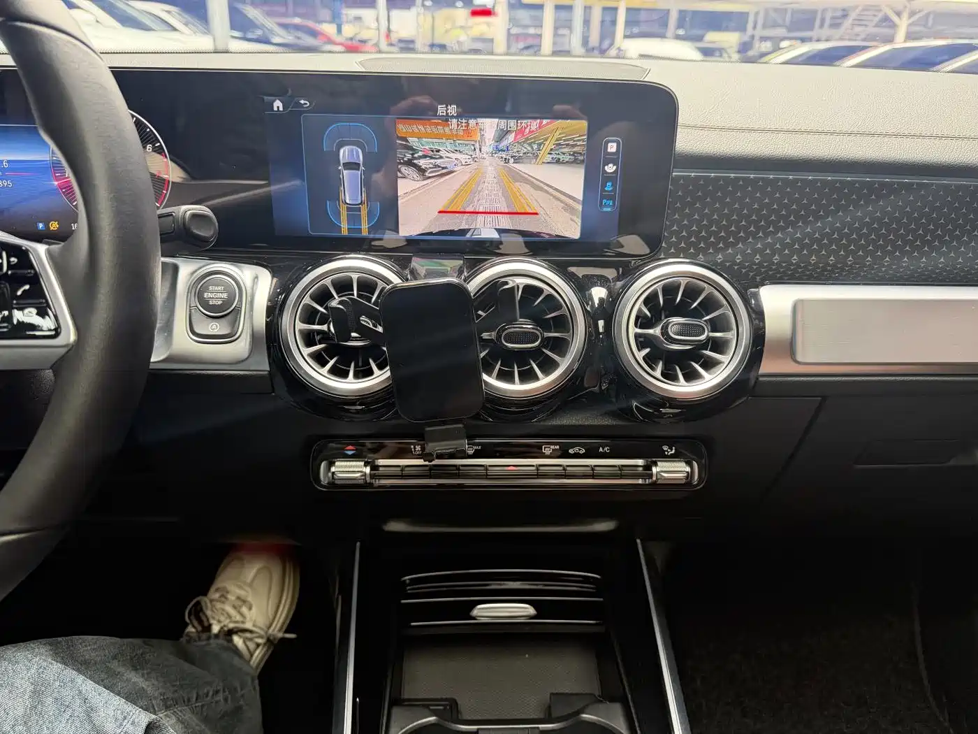 Mercedes-Benz GLB 2024 Facelift GLB 220 Dynamic фото 11