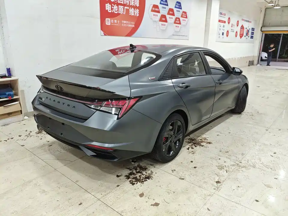 Hyundai Elantra 2022 1.5L CVT 20th Anniversary Edition фото 4