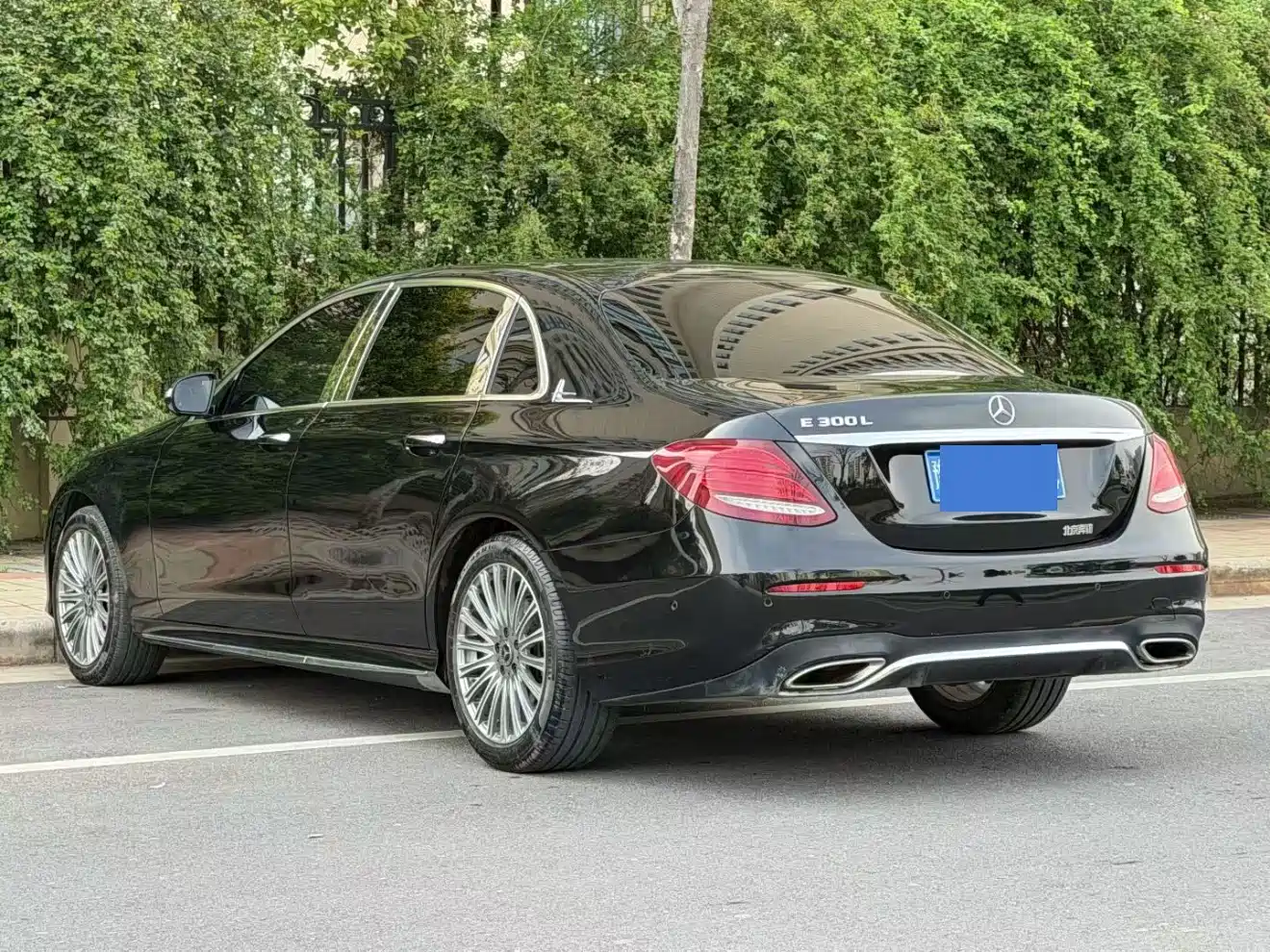 Mercedes-Benz E-Class 2020 E 300 L Luxury Model фото 9