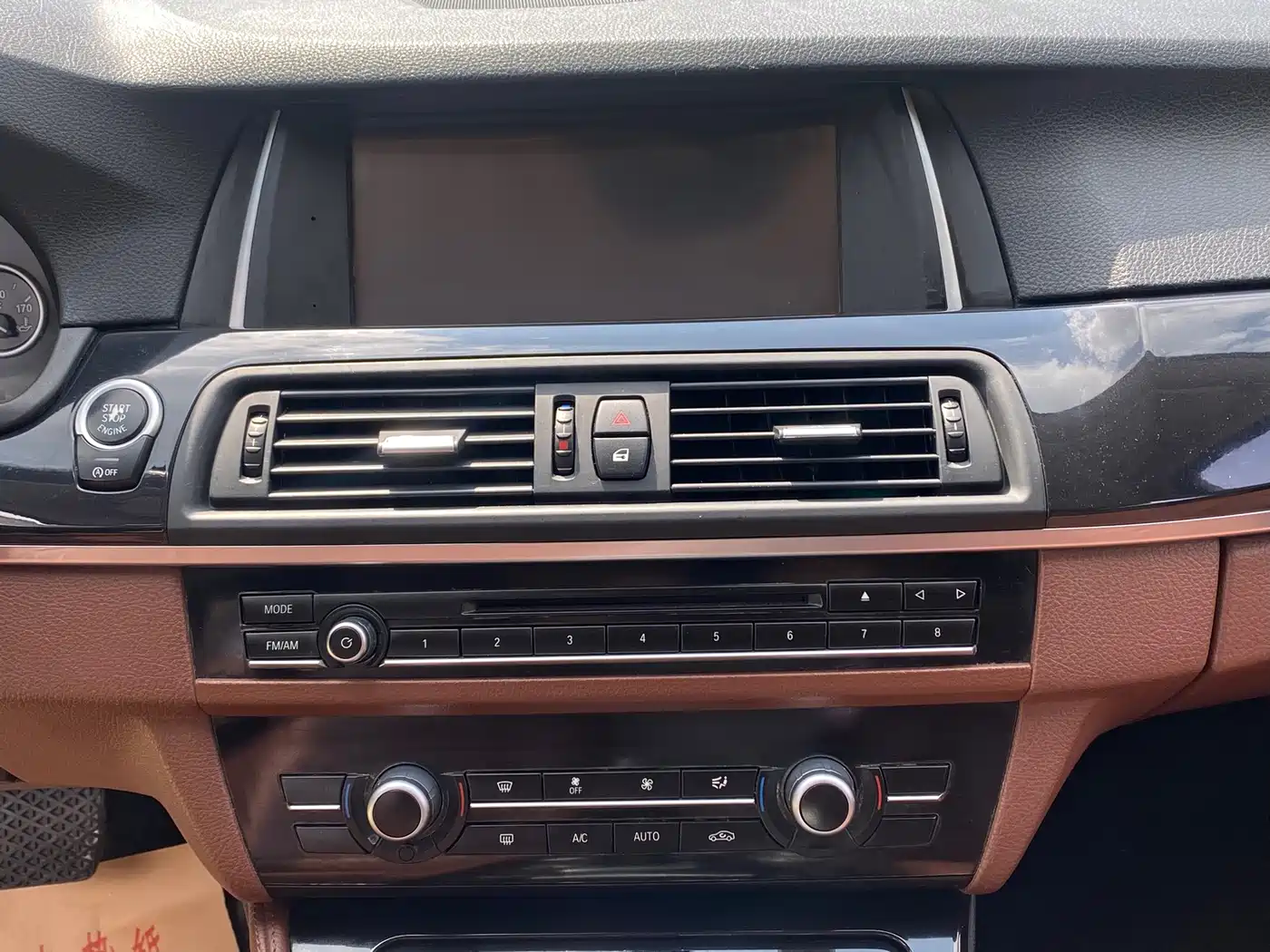 BMW 5 Series 2014 520Li Elegance фото 6