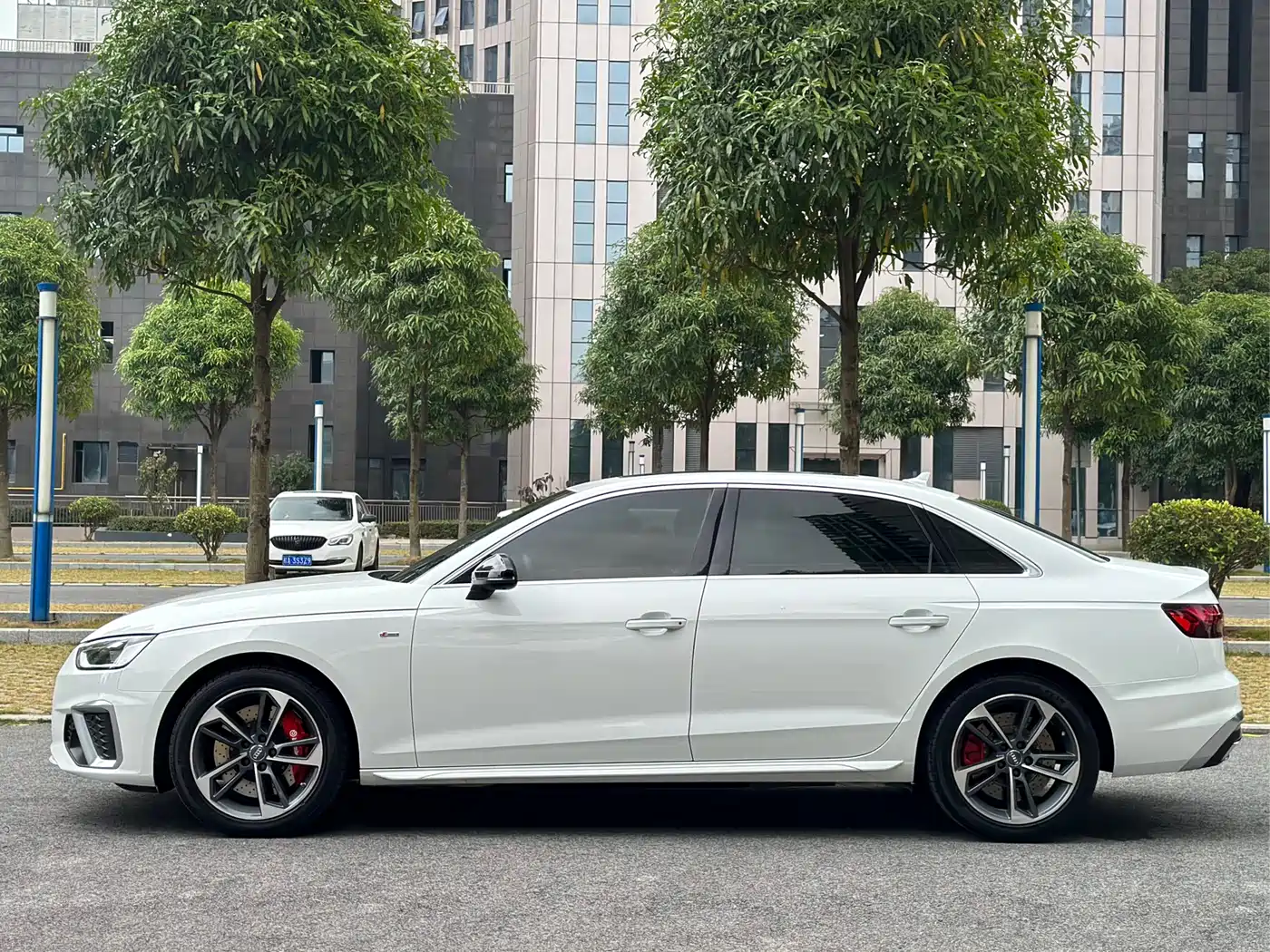 AUDI A4L
