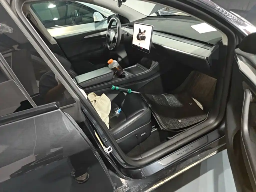 Фото 9 - Tesla Model Y