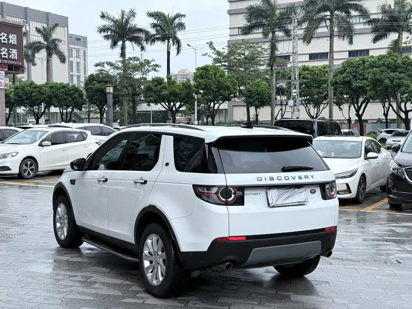 Land Rover Discovery Sport 2018 240PS SE Edition фото 7