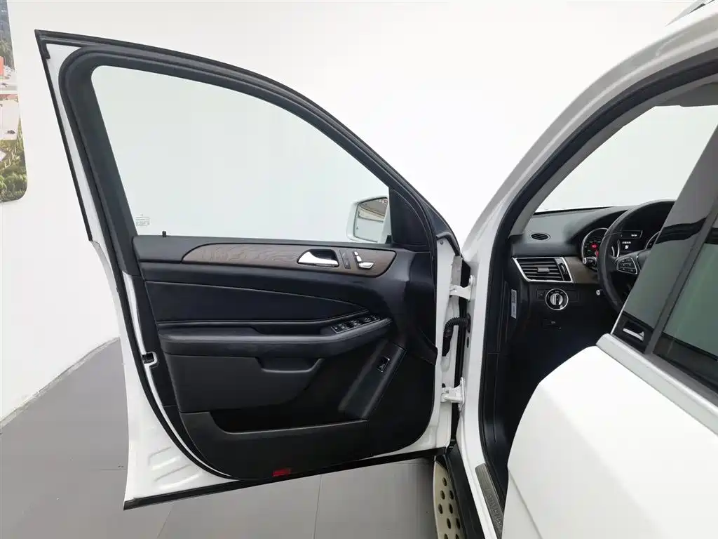 Mercedes-Benz GLE 2016 GLE 400 4MATIC фото 8