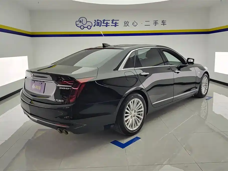 CADILLAC CT6