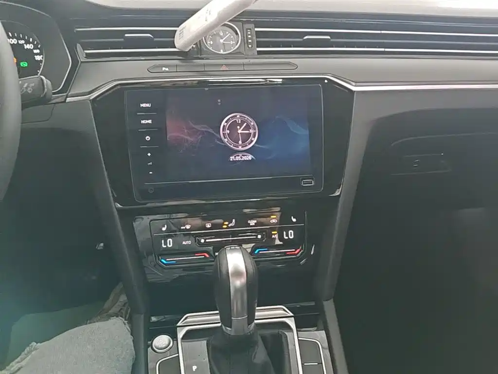 Volkswagen Magotan 2020 330TSI DSG Luxury фото 13