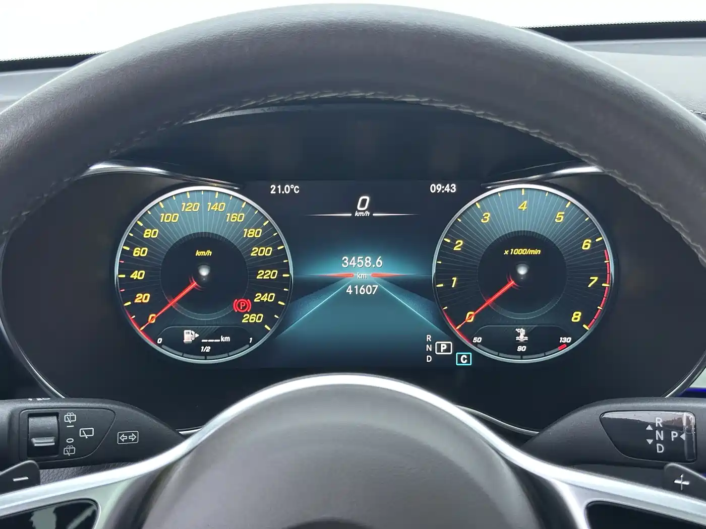 Mercedes-Benz GLC 2021 GLC 300 L 4MATIC Sporty фото 8