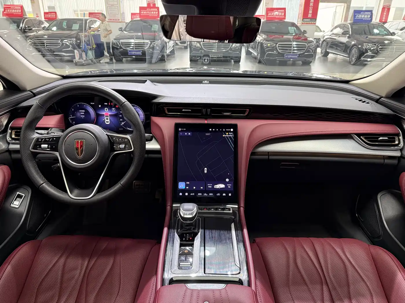 Hongqi H5 2024 2.0T Automatic Smart Connect Flag Leader Edition фото 12