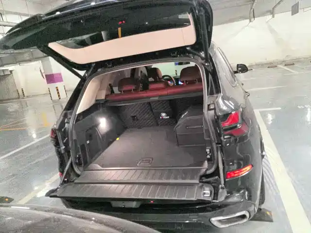 BMW X5 2023 xDrive 30Li Premium M Sport Black Night Package — фото 5