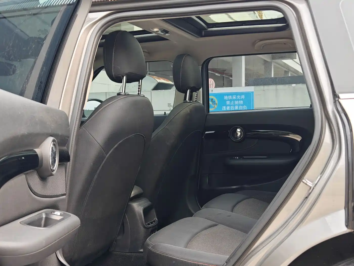 MINI CLUBMAN 2019 1.5T ONE Aesthetics Edition фото 13