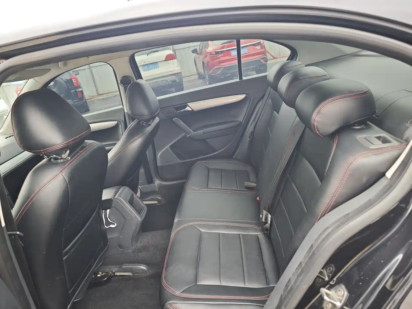 Volkswagen Lavida 2013 Facelift Classic 1.6L Manual Trend фото 11