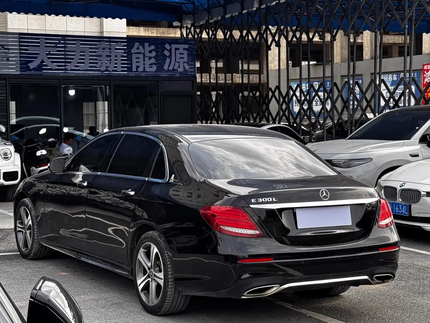Mercedes-Benz E-Class 2016 E 200 L Sport Type фото 9