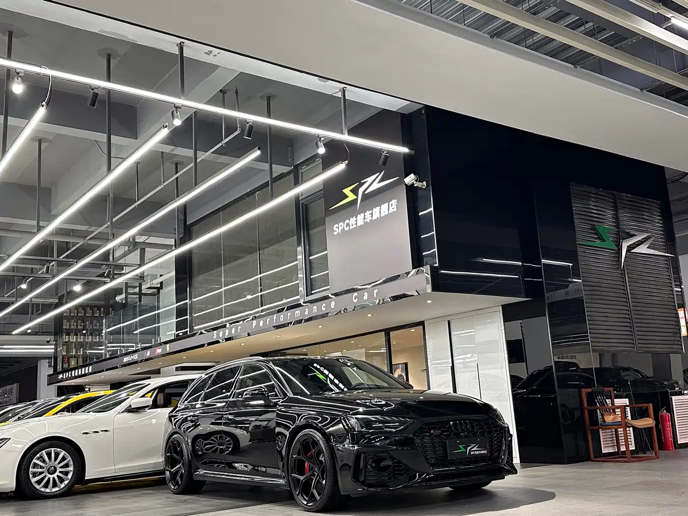 Audi RS 4 2022 2022 RS4 Avant Obsidian Edition