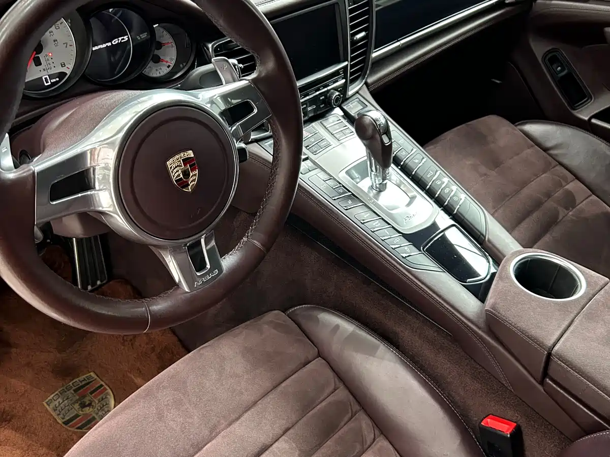 Porsche Panamera 2012 Panamera GTS 4.8L фото 7