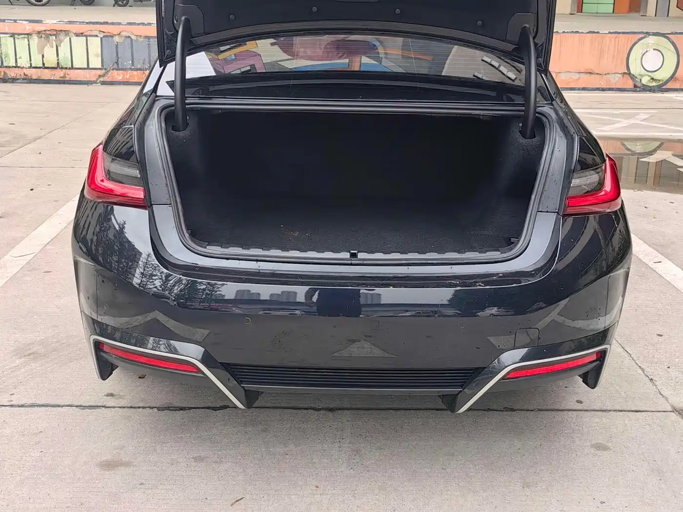 BMW i3 2024 eDrive 40 L Night Sport Package фото 12