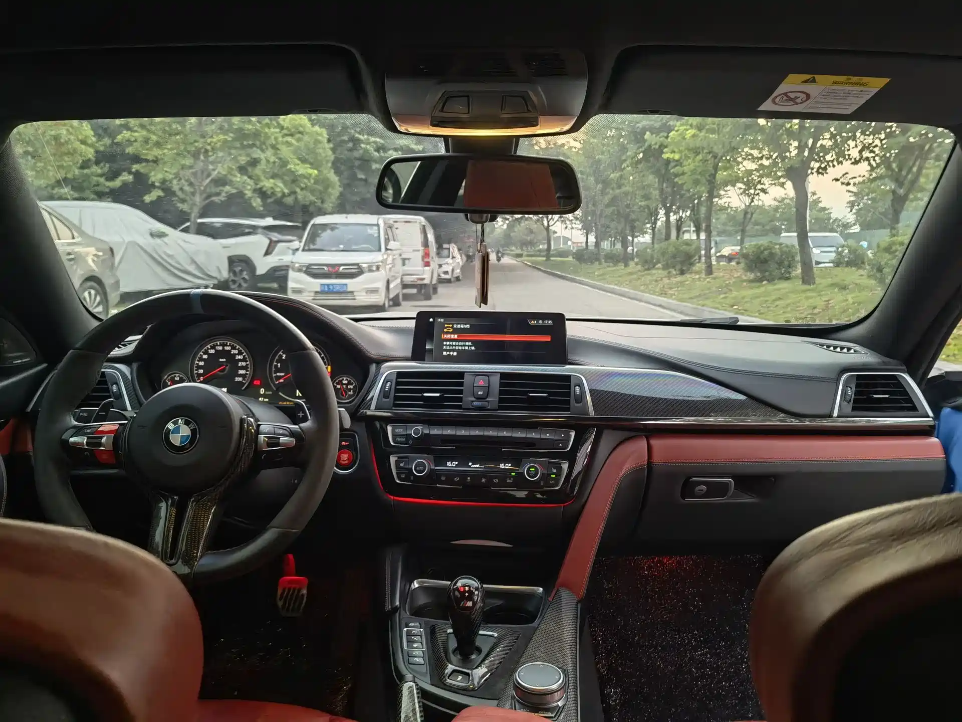 Photo 11 - BMW M4