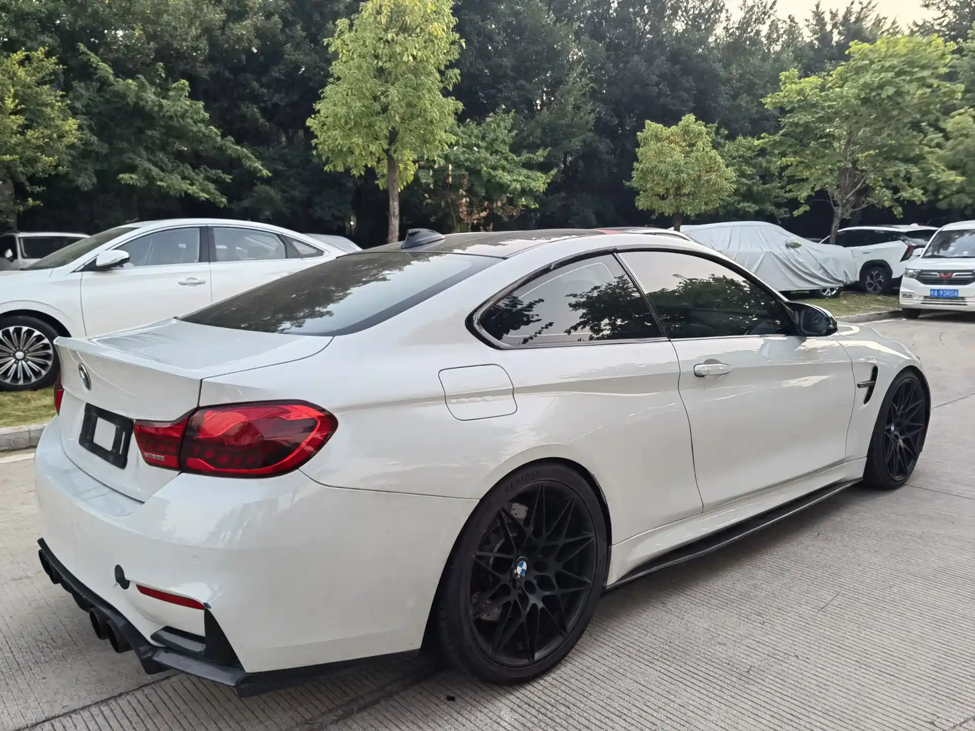 Photo 6 - BMW M4