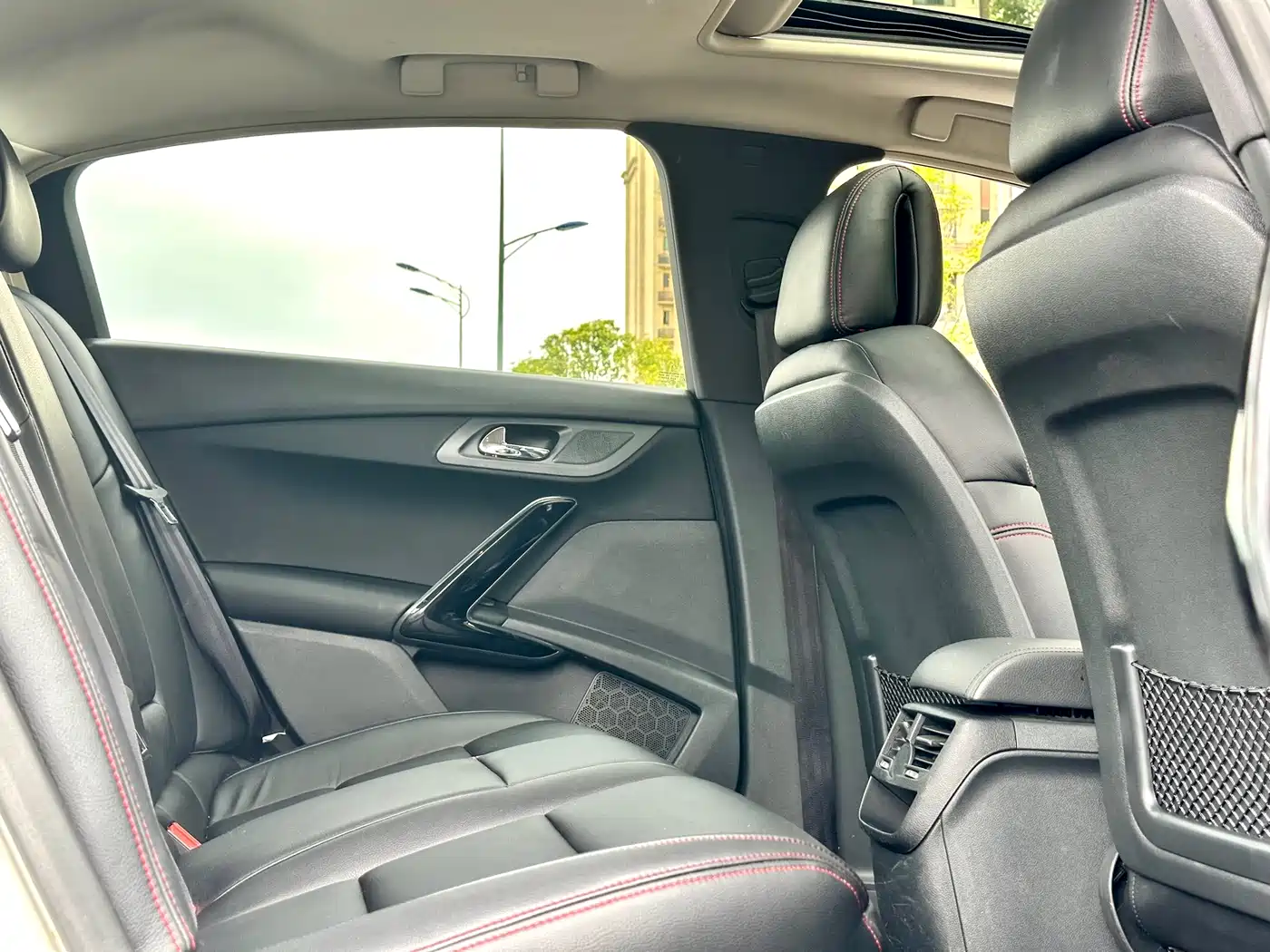 Peugeot 508 2013 2.0L 2nd Anniversary Auto Sunroof Classic Edition фото 28