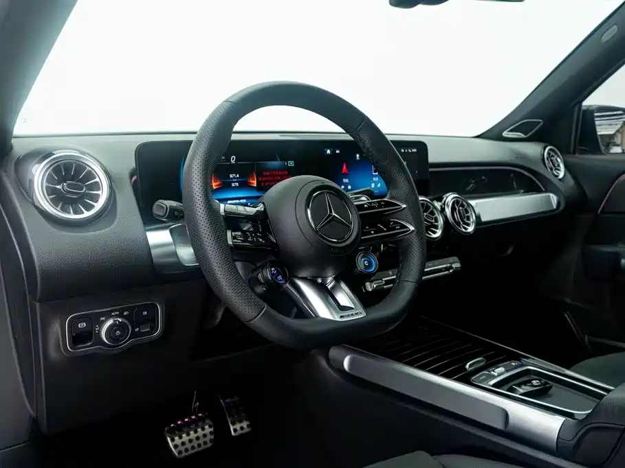 Mercedes-Benz GLB AMG 2024 AMG GLB 35 4MATIC фото 12