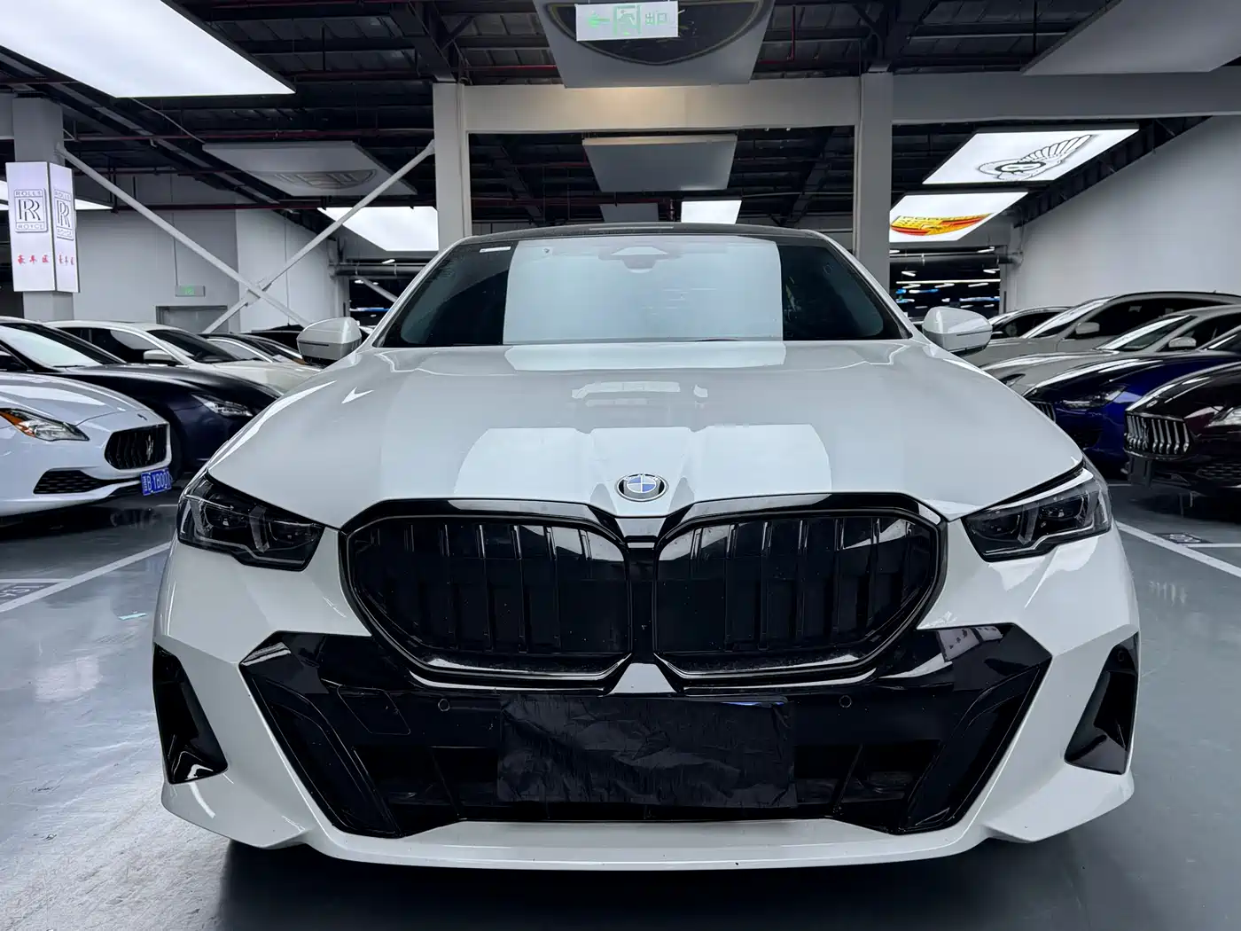 BMW 5 Series 2025 525Li M Sport Package фото 2