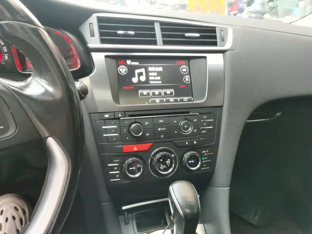 DS 5LS 2015 2014 1.6T Elegance THP160