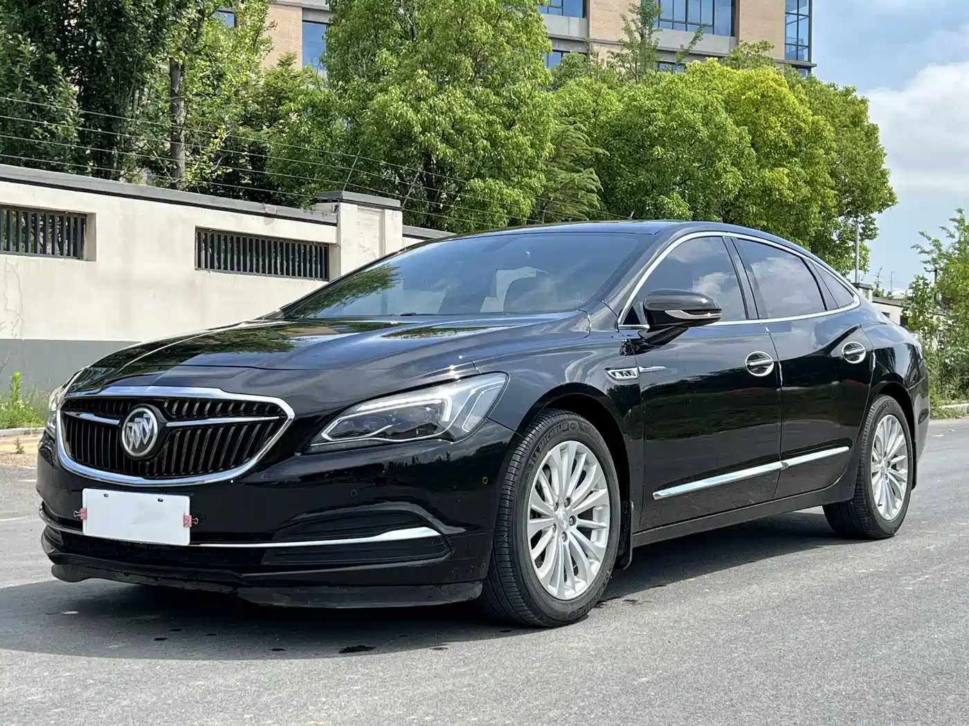 Buick LaCrosse 2018 Model 28T Elite Edition