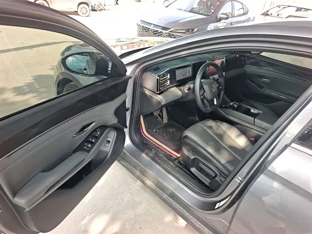 BYD Qin L 2025 DM-i Smart Drive Edition 80KM Leading фото 16