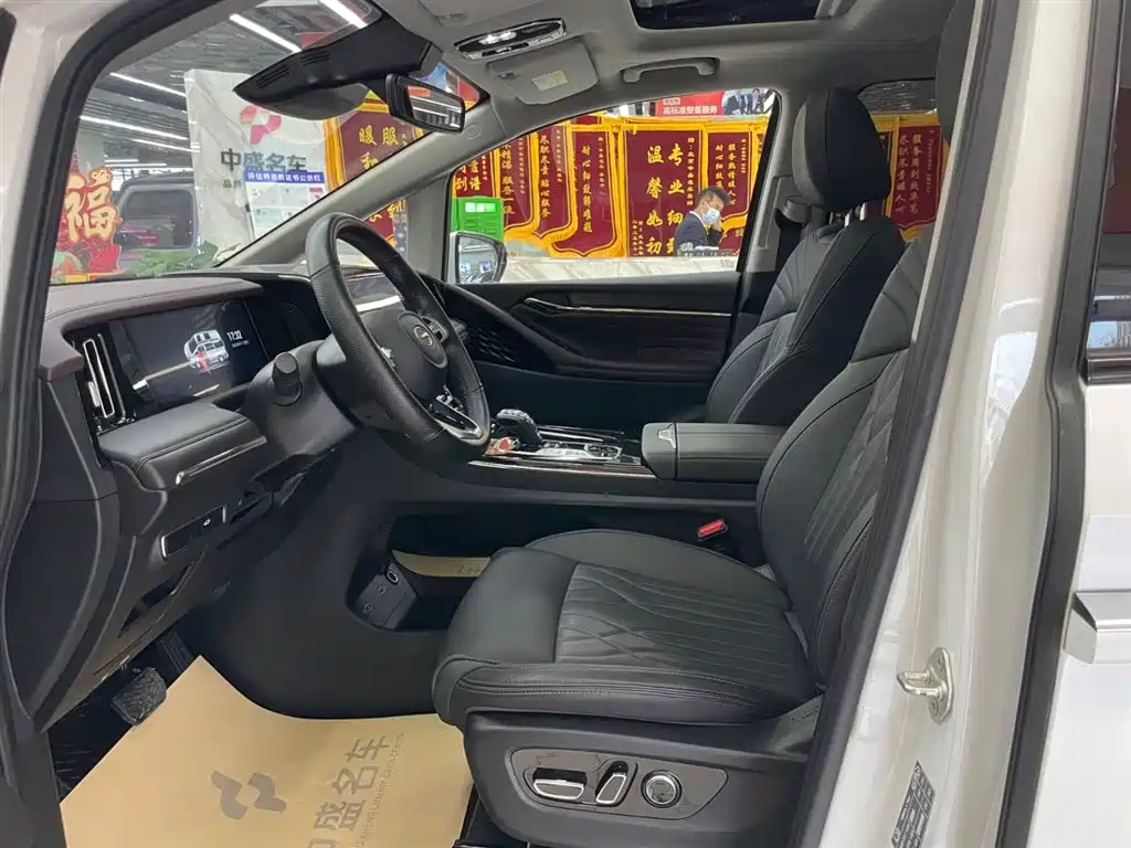 GAC Trumpchi Trumpchi M8 2024 Master Series 400T Ultimate Edition фото 11