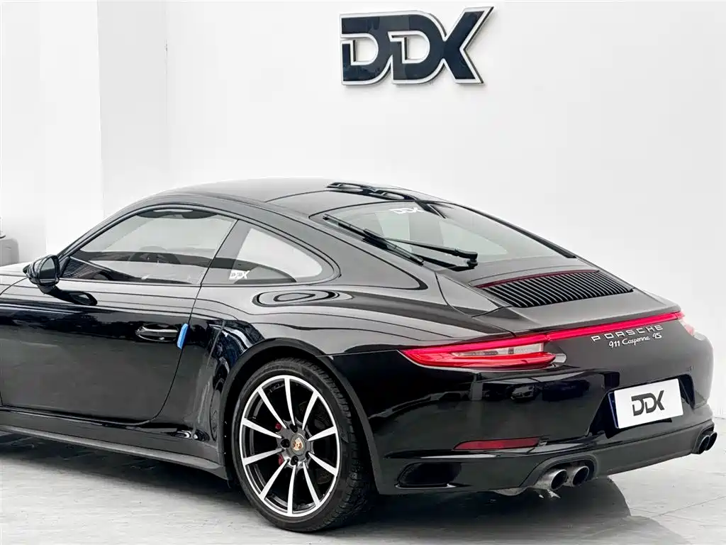 Porsche 911 2016 Carrera 4S 3.0T фото 8