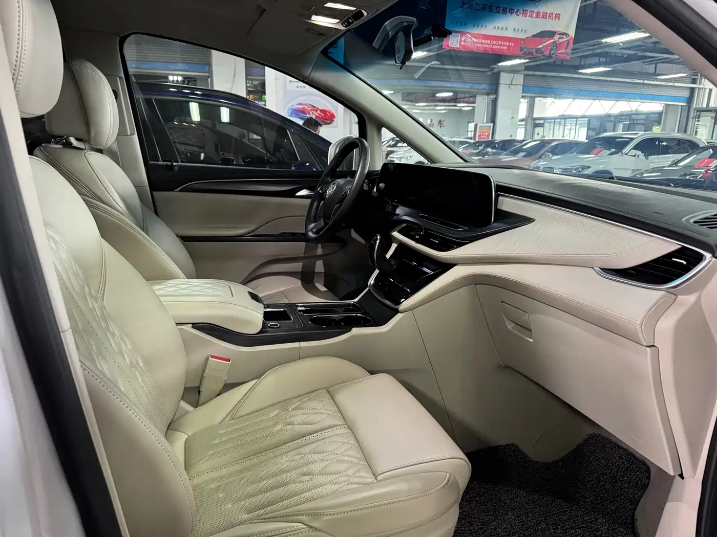 Buick GL8 2021 ES Landlord 653T Comfort фото 13