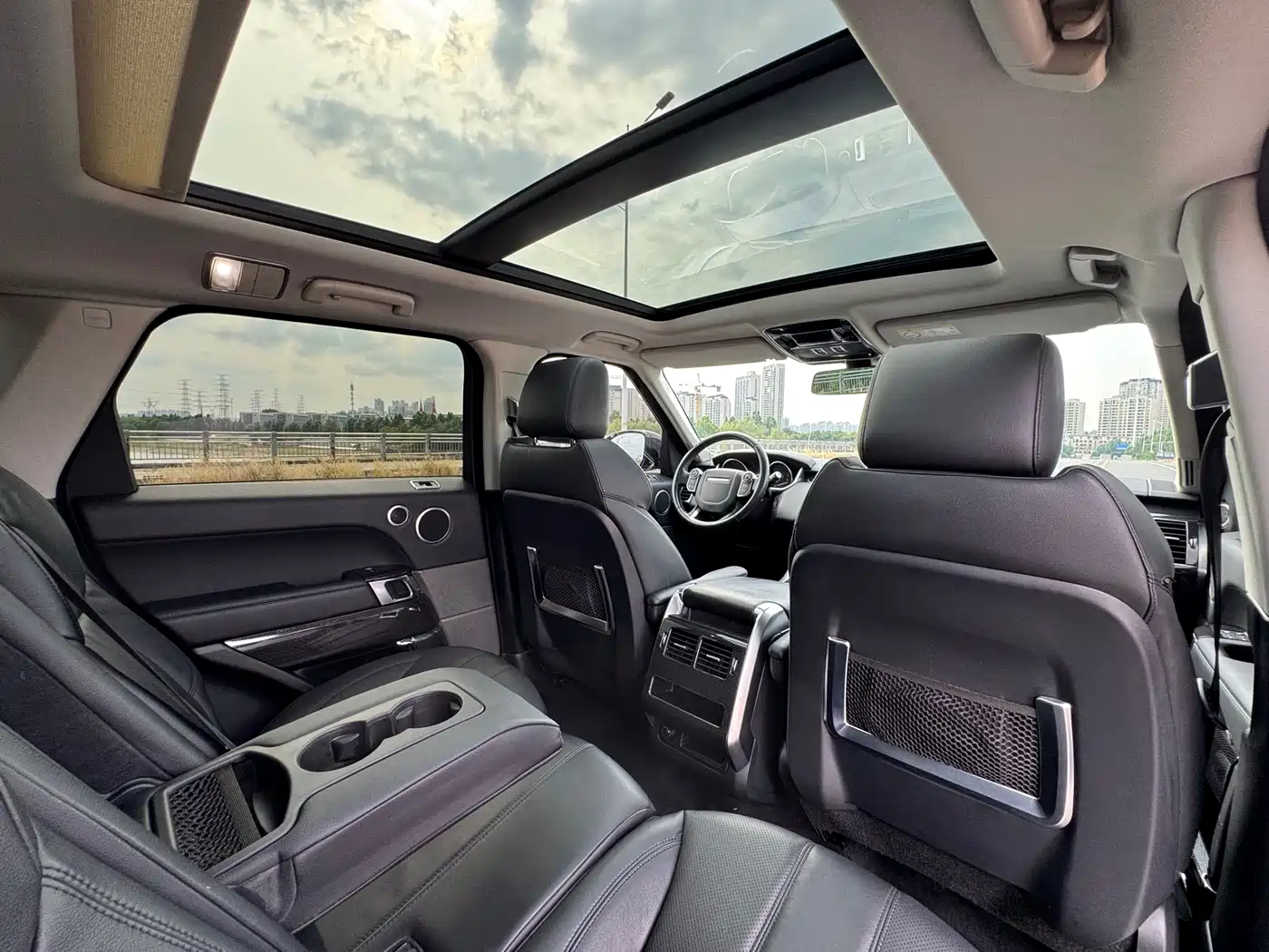 Land Rover Range Rover Sport 2016 Model 3.0 SC V6 SE фото 30