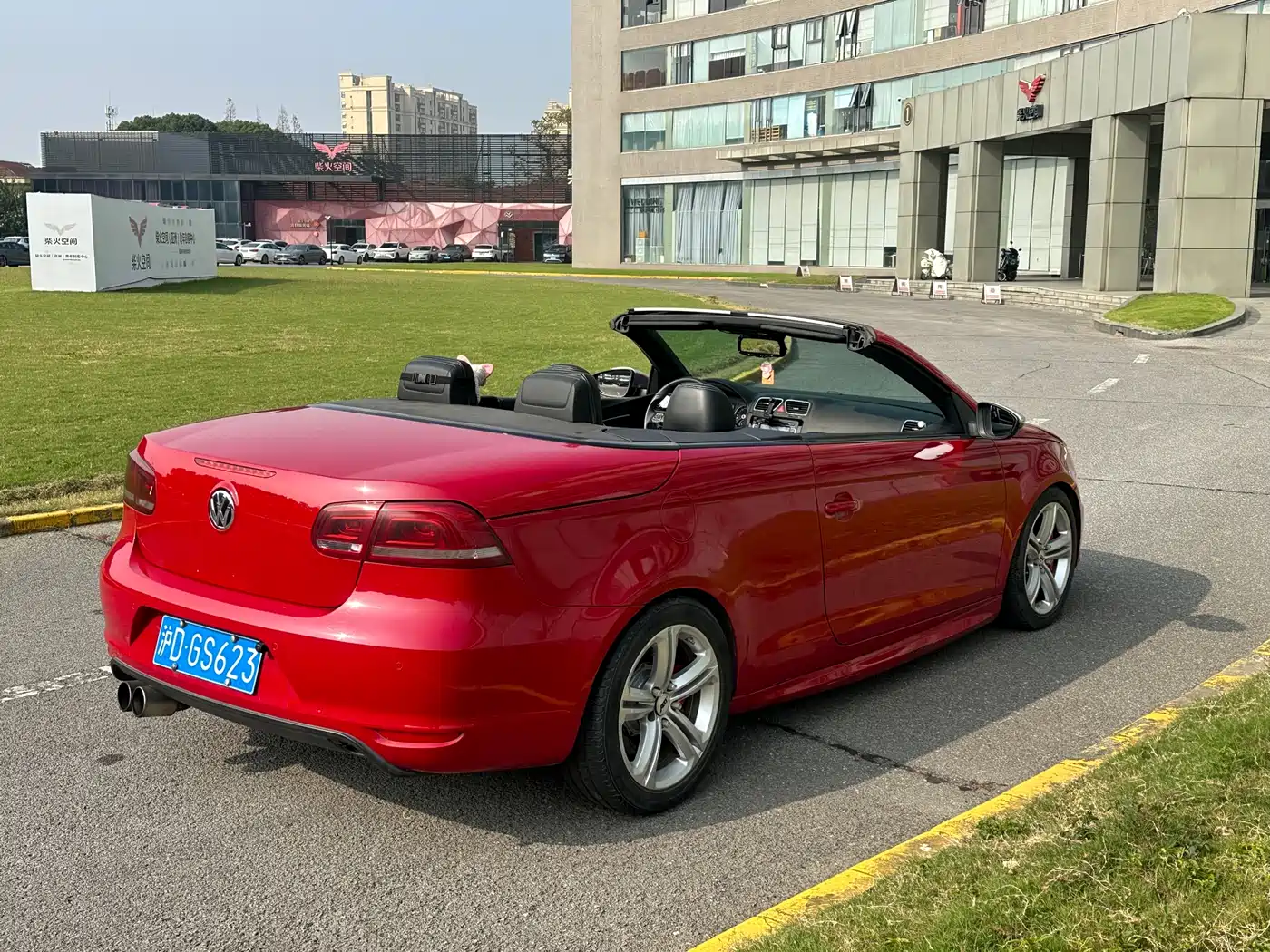 Volkswagen Eos 2011 Model 2.0TSI фото 3