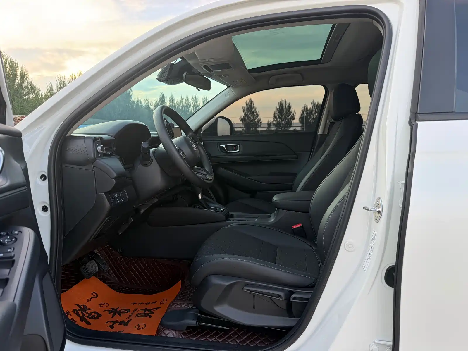 Photo 13 - Honda Vezel