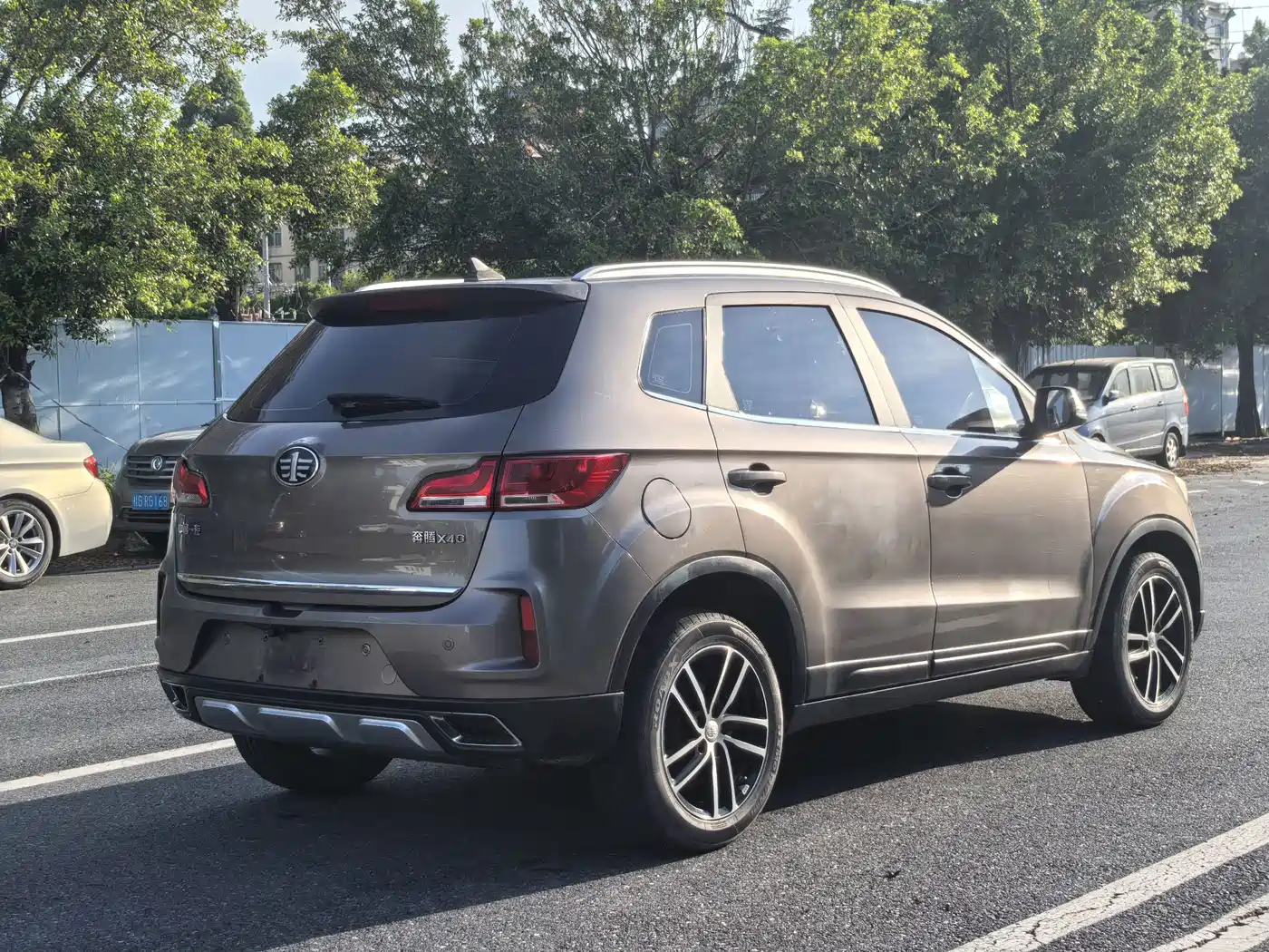 Besturn X40 2017 2017 1.6L Automatic Luxury