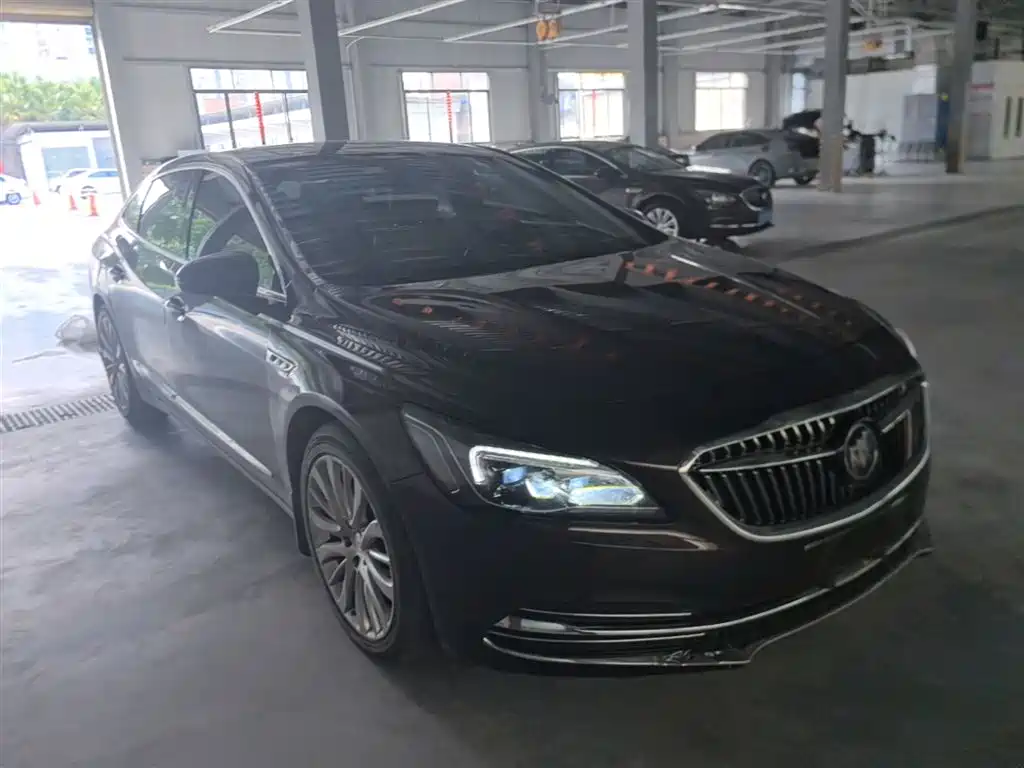 Buick LaCrosse 2018 Model 28T Luxury Edition фото 4