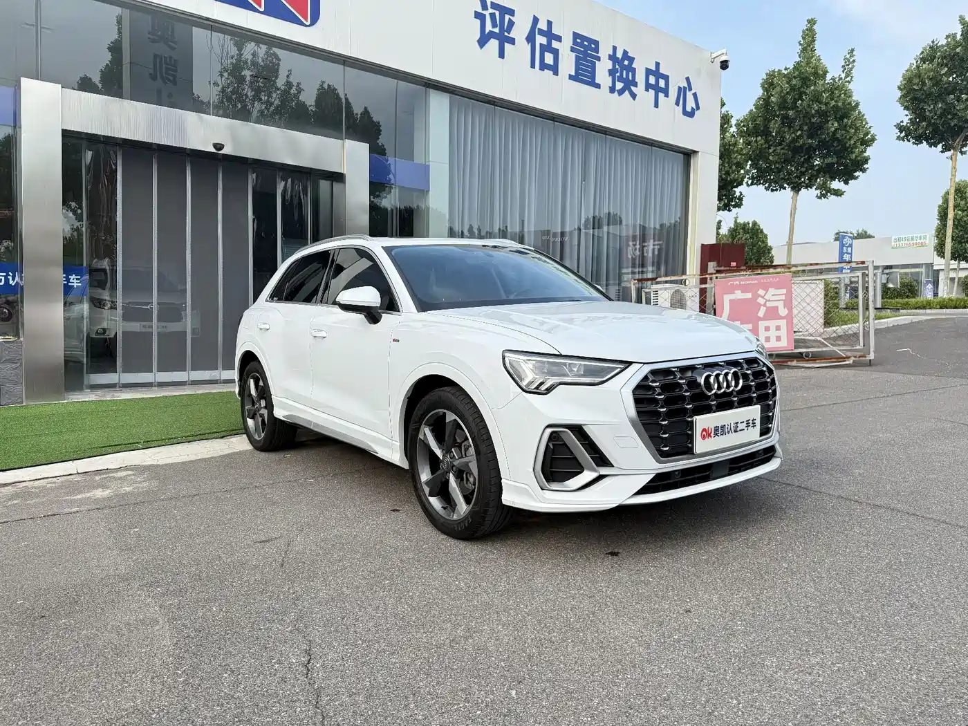 Audi Q3 2019 40 TFSI Fashion Dynamic фото 2