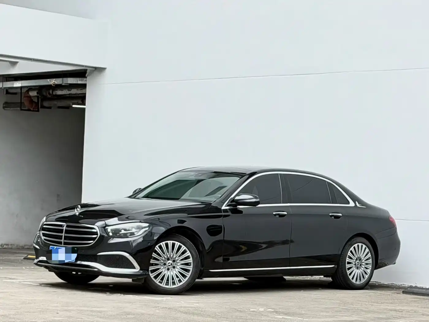 Mercedes-Benz E-Class 2023 E 300 L Luxury
