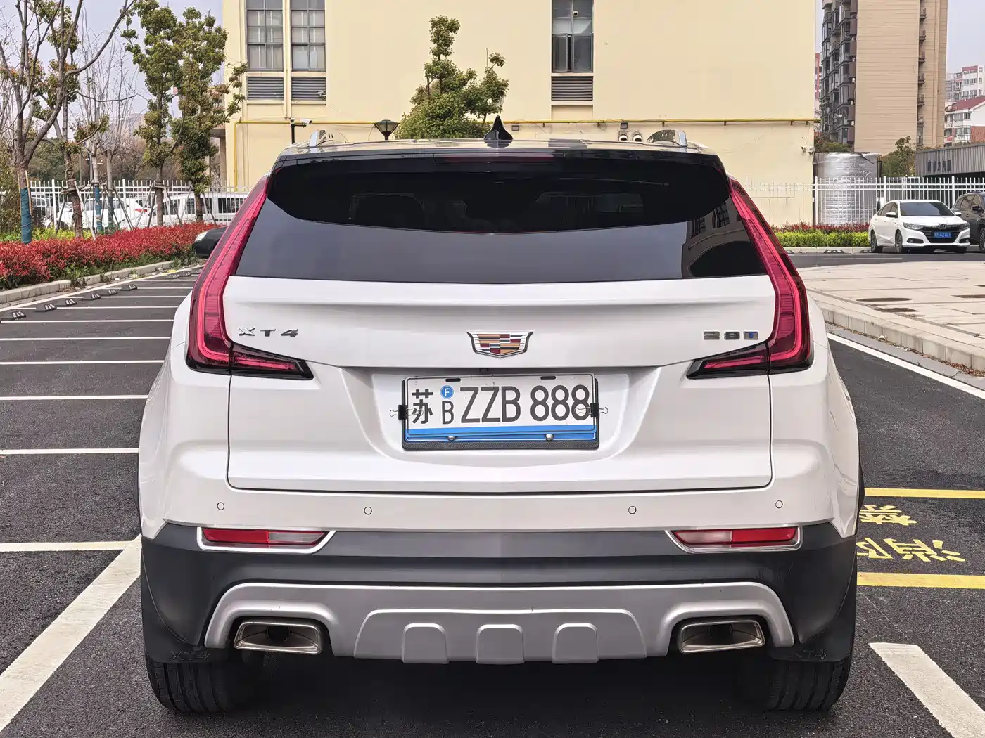 CADILLAC XT4