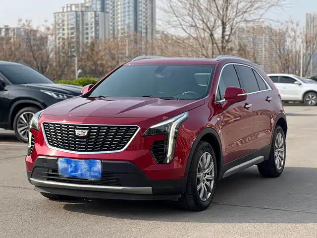 CADILLAC XT4