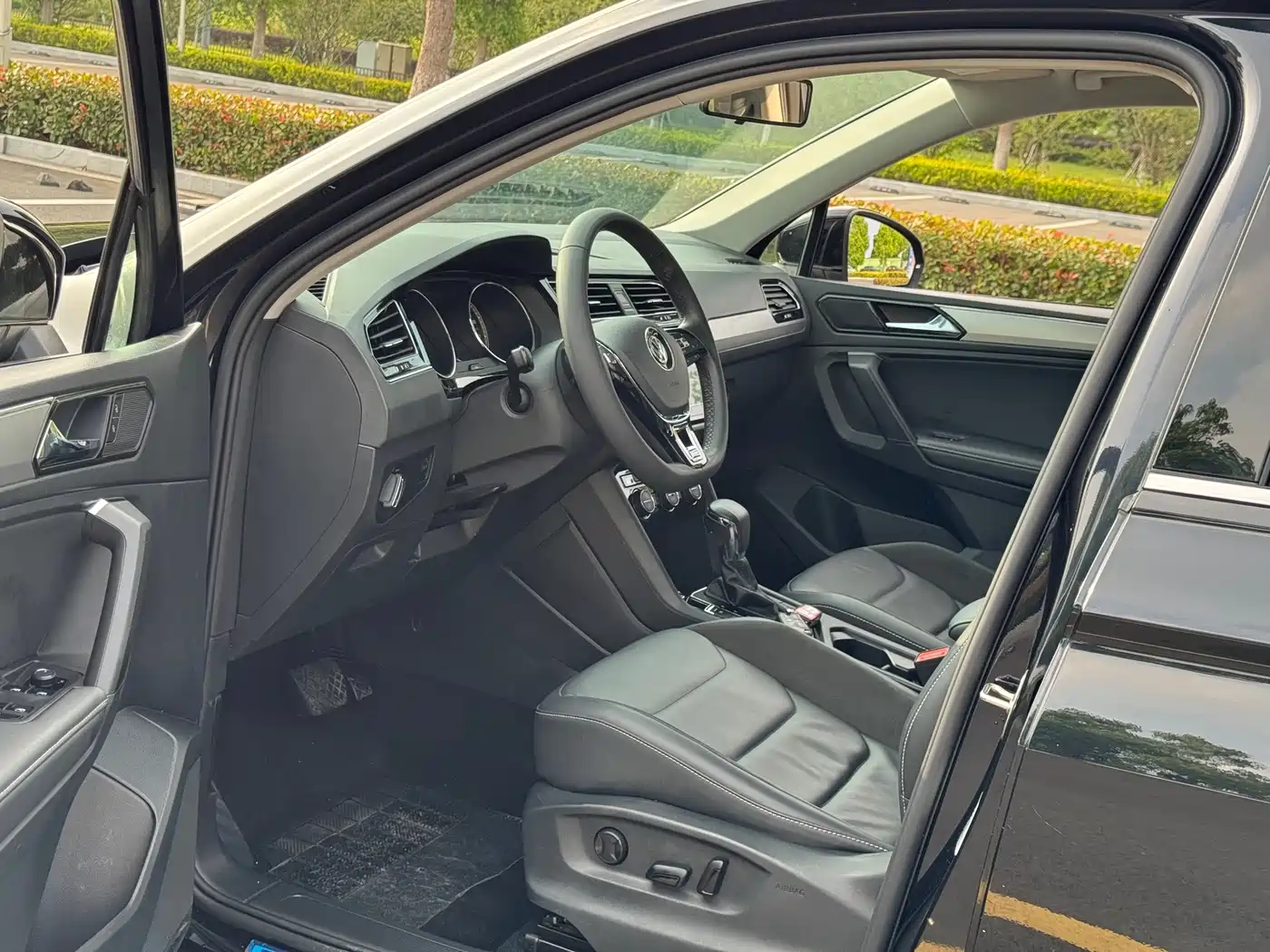 Volkswagen Tiguan L 2020 330TSI Auto 2WD Panorama Comfort China VI фото 7