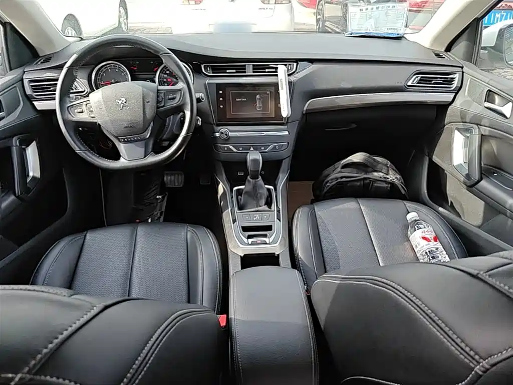 Peugeot 408 2016 1.6T Automatic Luxury Edition фото 10