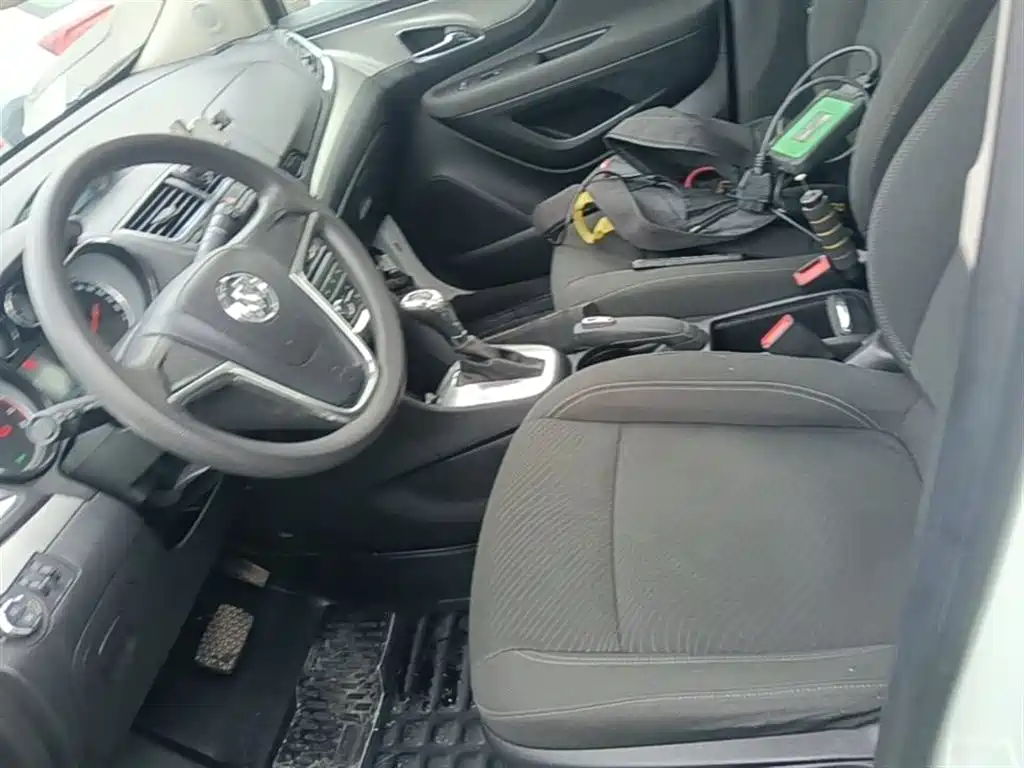 Buick Encore 2014 1.4T Automatic 2WD Urban Elite фото 15