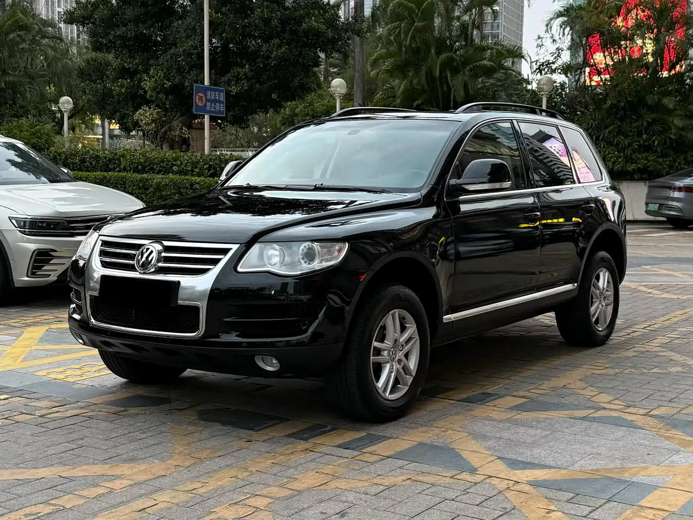 Volkswagen Touareg 2007 3.6L Standard Configuration
