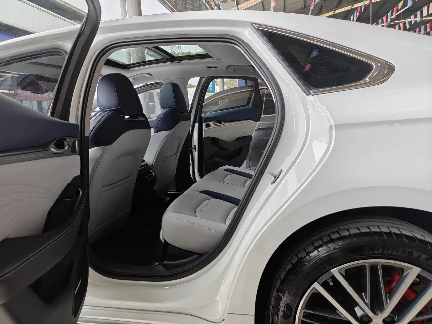 GEELY AUTOMOBILE XINGRUI