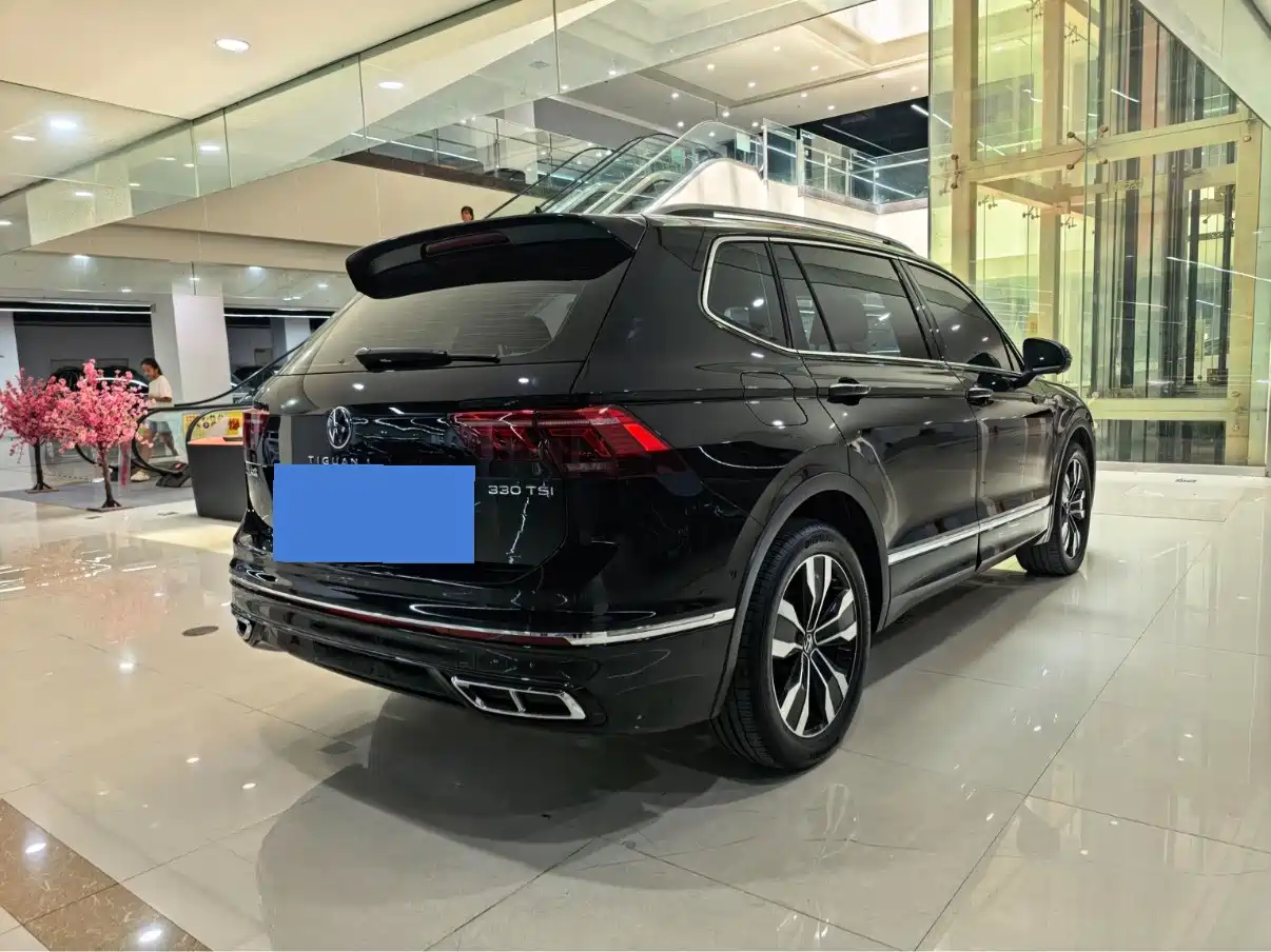 Фото 4 - Volkswagen Tiguan L